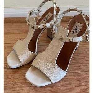 Valentino Cream with Gold Stud Sandals size 6 1/2